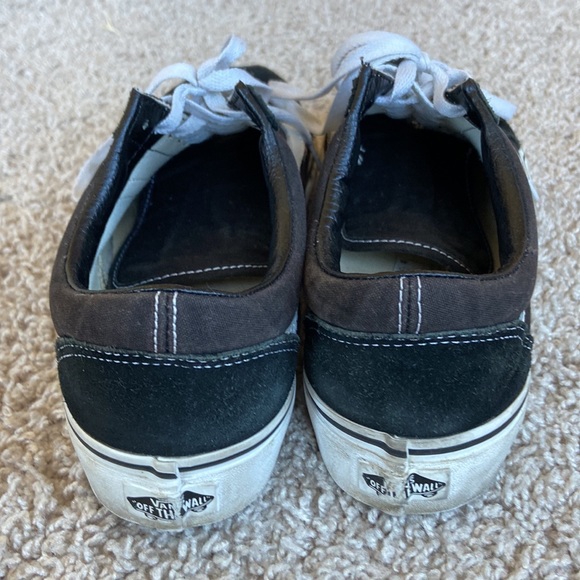 Vans - Picture 2 of 5